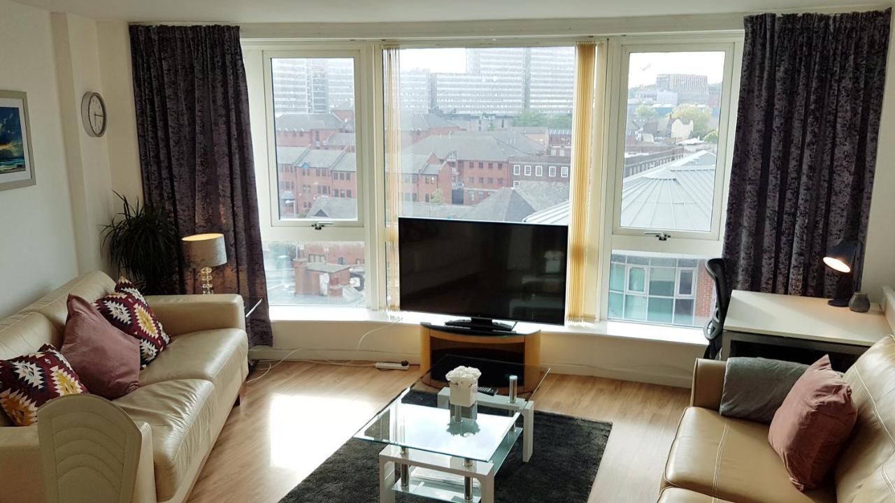 Marco Island -Spacious City Centre 2 Bedroom Apartment นอตติงแฮม ภายนอก รูปภาพ