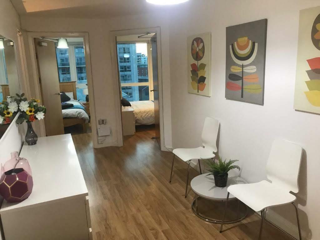 Marco Island -Spacious City Centre 2 Bedroom Apartment นอตติงแฮม ภายนอก รูปภาพ